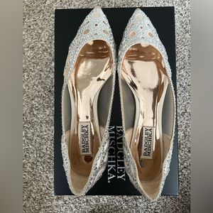 Badgley Mischka flats 6.5 ivory satin